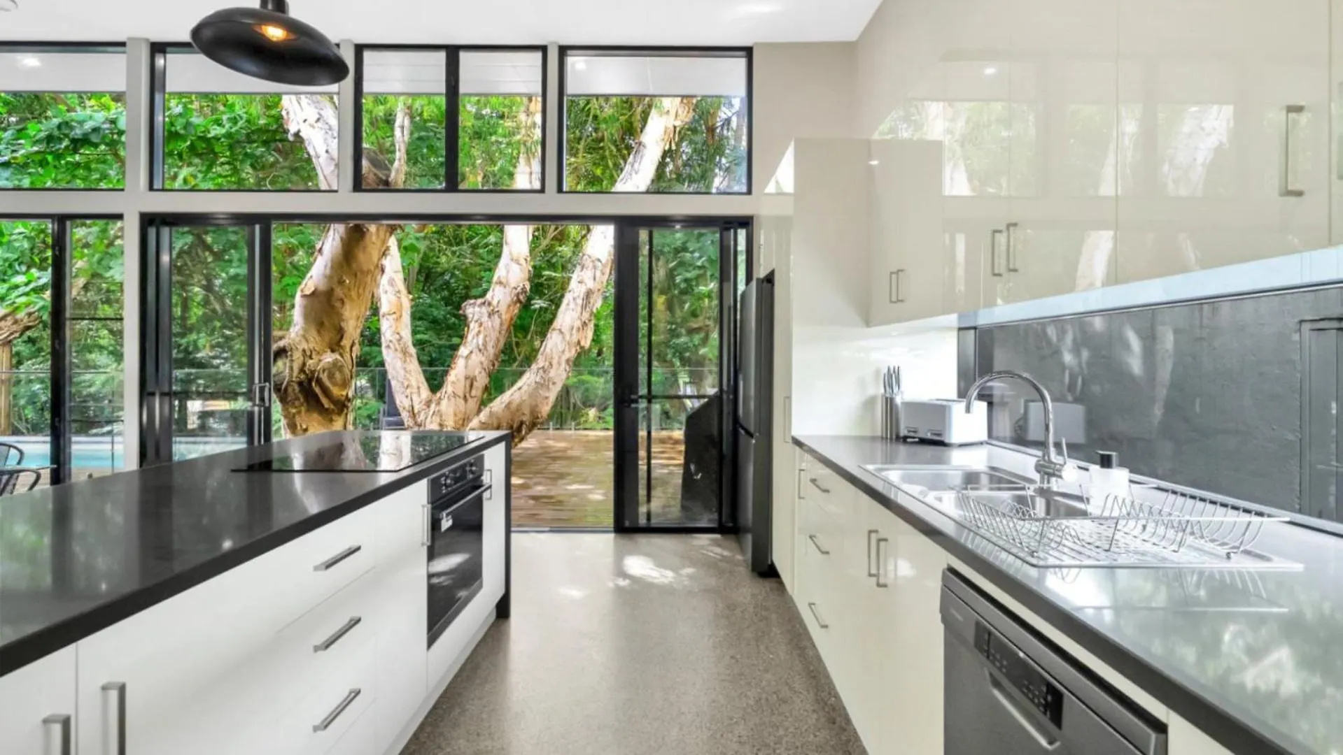 Clifton Beach House - Clifton Beach 0*,  Australia